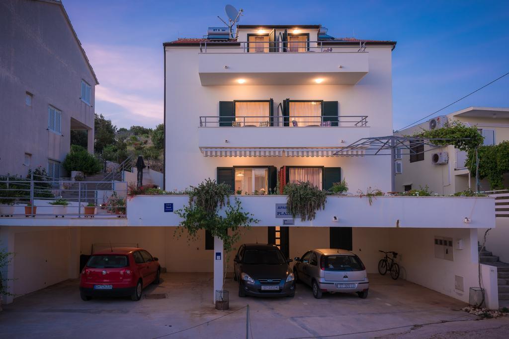 Stipe Plazibat Apartment Hvar Town